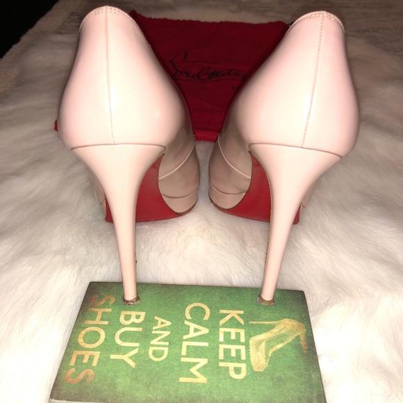 CHRISTIAN LOUBOUTIN Nude Pumps - Picture 7 of 7